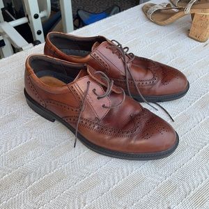 Ecco dress shoe size 11.5. Lightly used.